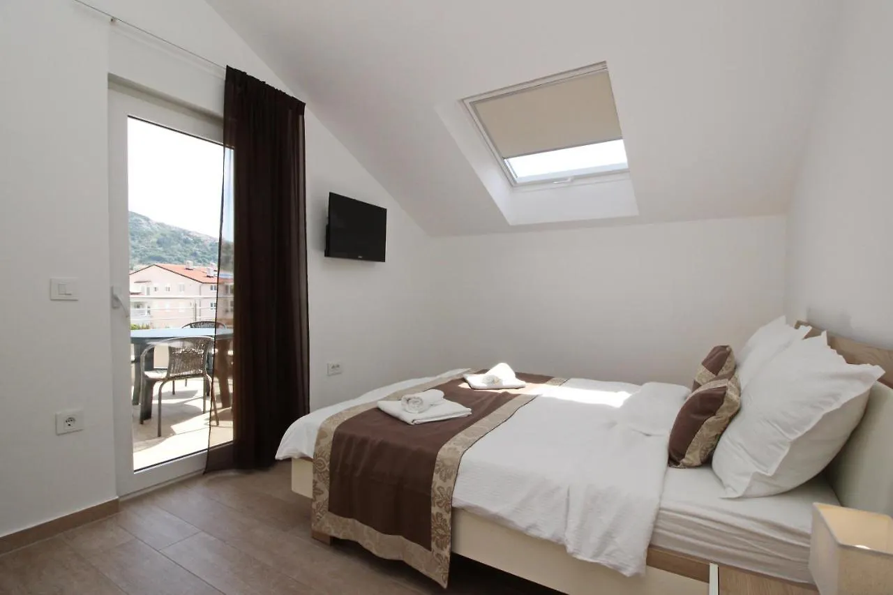 Apartments By The Sea Baska, Krk - 18845 Baska (Krk)